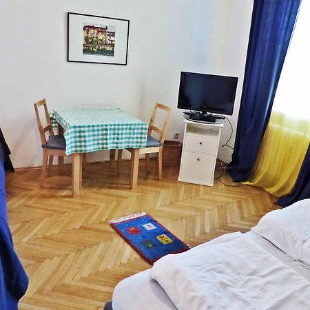 Apartment Naschmarkt Вена Номер фото
